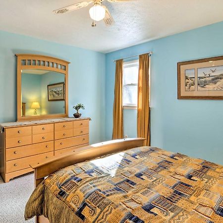 Lake Waccamaw Home With Fenced Yard And Shared Pier! Exterior foto