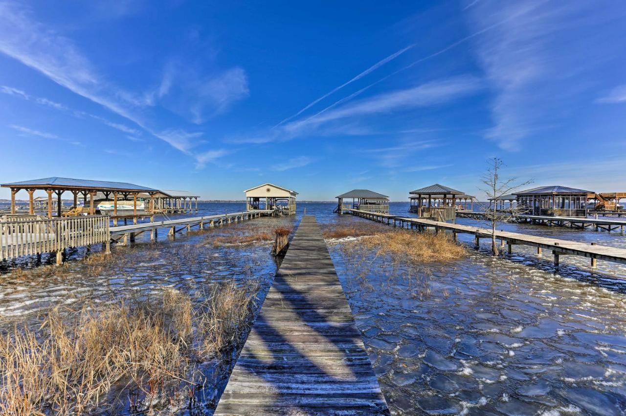 Lake Waccamaw Home With Fenced Yard And Shared Pier! Exterior foto