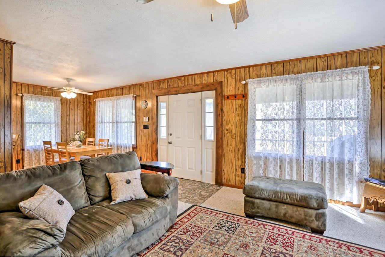 Lake Waccamaw Home With Fenced Yard And Shared Pier! Exterior foto